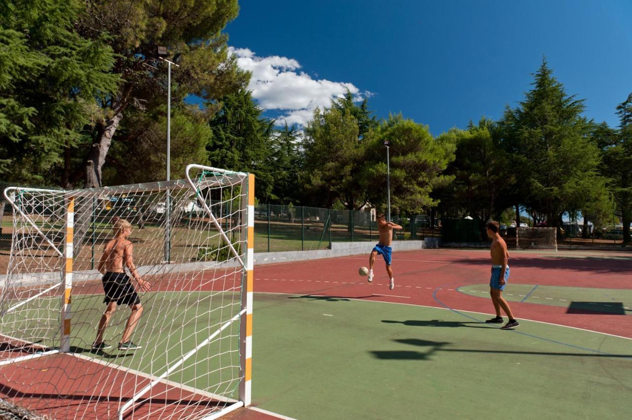 Maistra Camping Koversada Uncovered Naturist Mobile Homes Vrsar Exterior photo